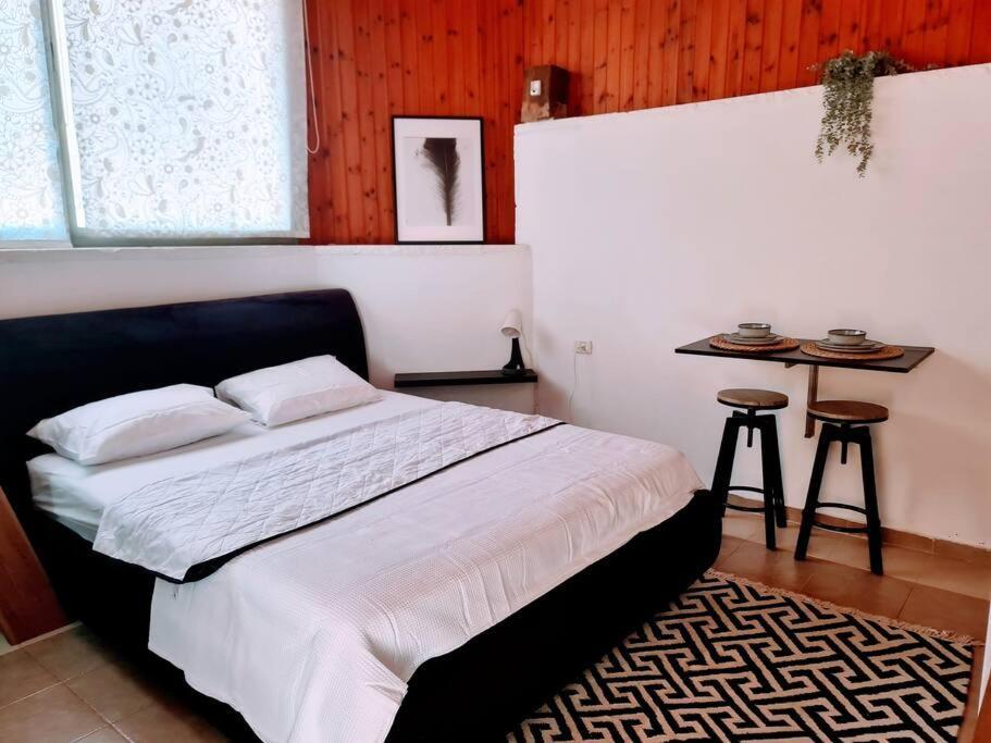 Studio In Herzliya, Near Idc & Park Екстер'єр фото